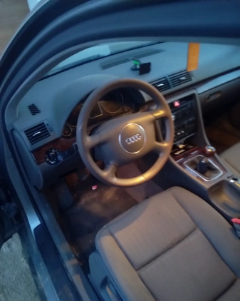 Audi A4 cena 5200 przebieg: 265000, rok produkcji 2002 z Sochaczew małe 56
